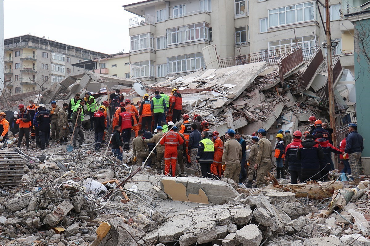 Depremde Yıkılan Altaş Apartmanının Fenni Mesulü Ahmet Münir Erkal’a Ceza