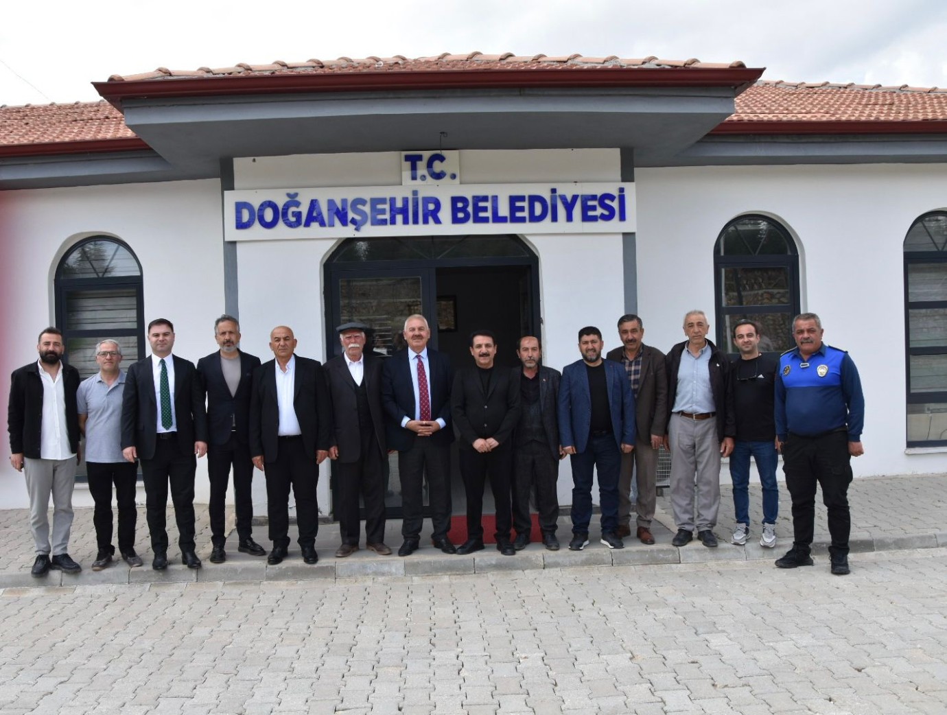 Müzisyen Latif Doğan,Doğanşehir’e Taziye Evi Yaptıracak