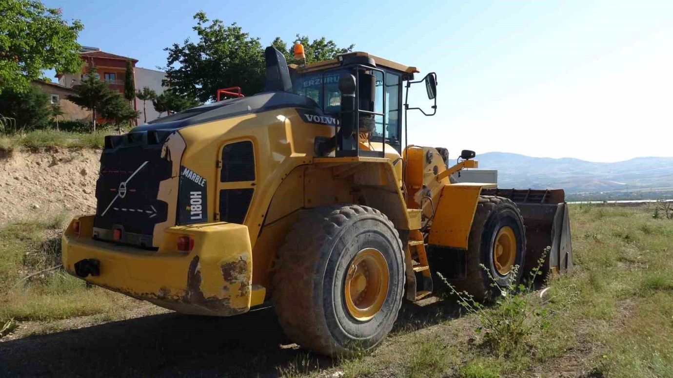 Devri Yapılmayan İş Makinelerini Dağ Başında Buldular