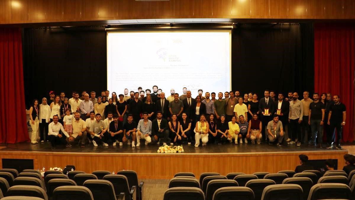 İnönü Üniversitesi’nin Başarılı Sporcuları Ödüllerini Aldı