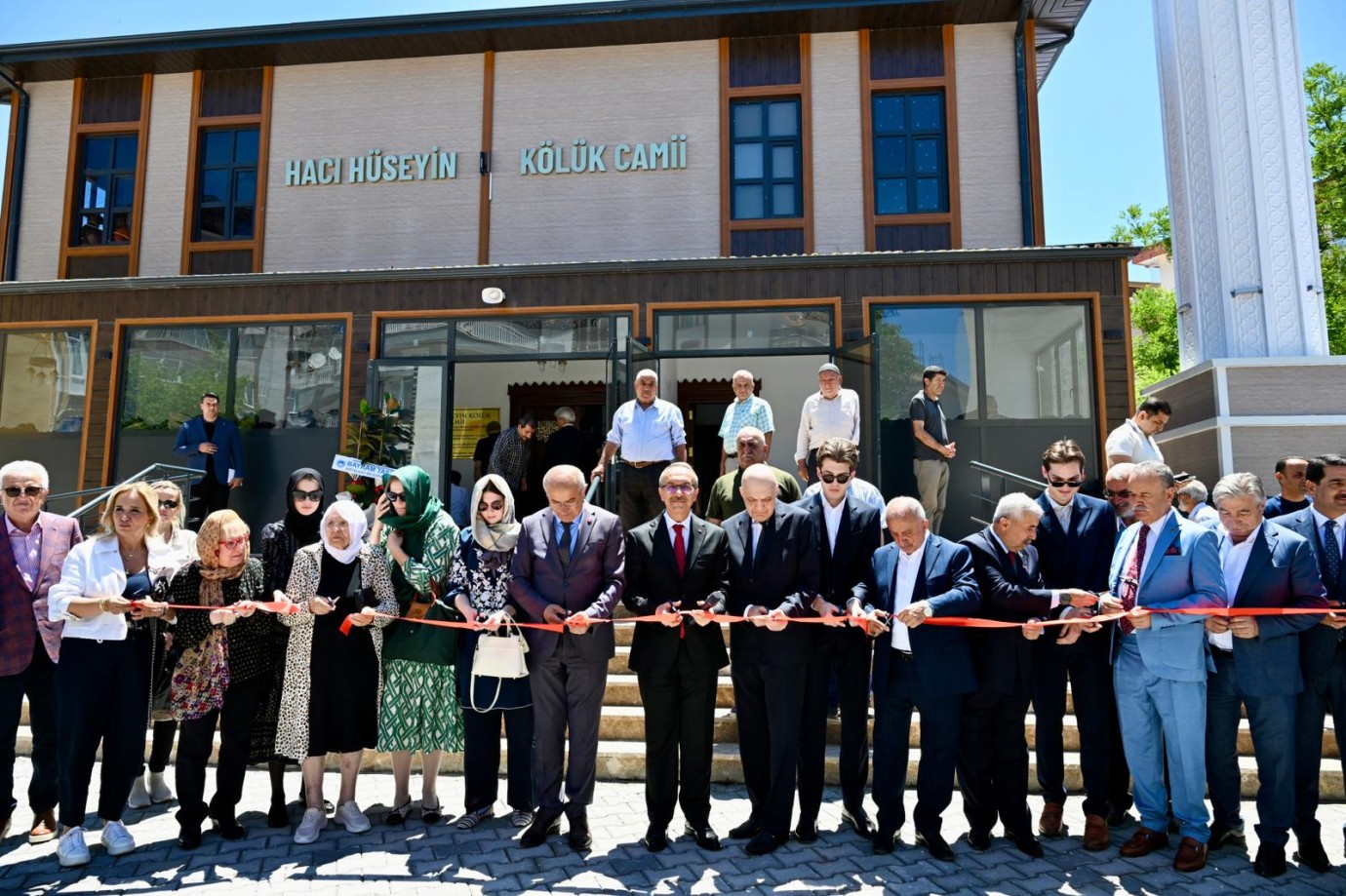 Hacı Hüseyin Kölük Camii İbadete Açıldı