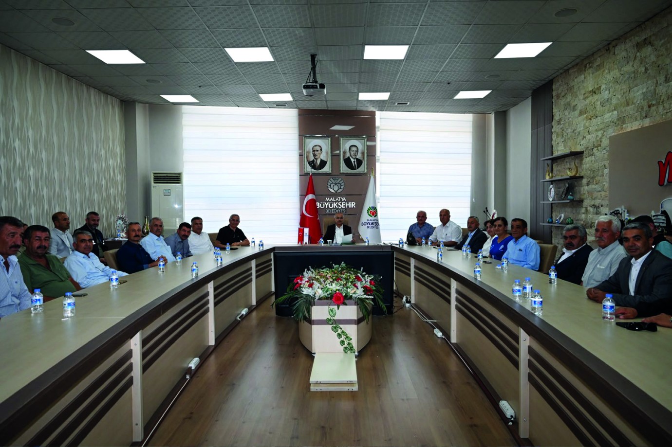 Başkan Sami Er,Muhtarların Talep Ve İsteklerini Dinledi