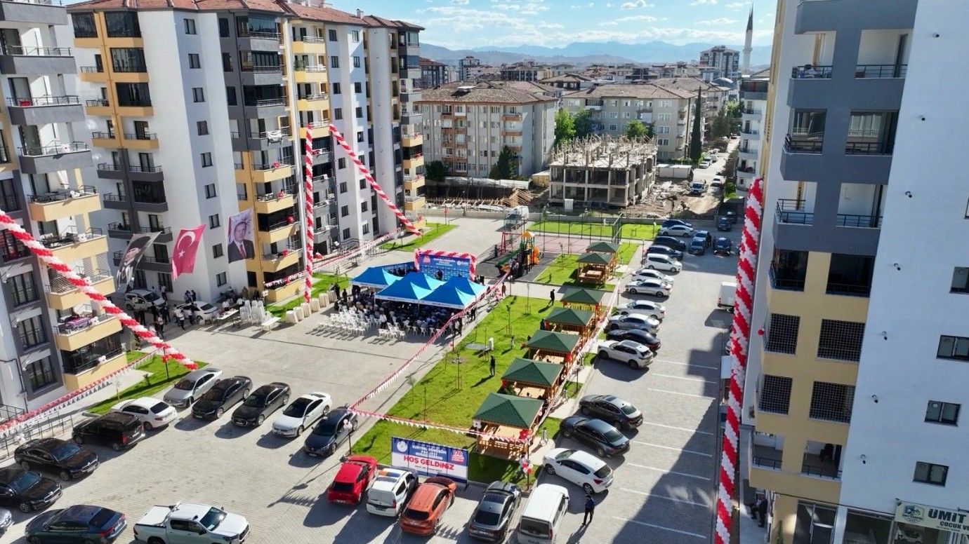 Yeşilyurt Yeşil Yaşam Konutları'nda Anahtar Teslimi Tamamlandı