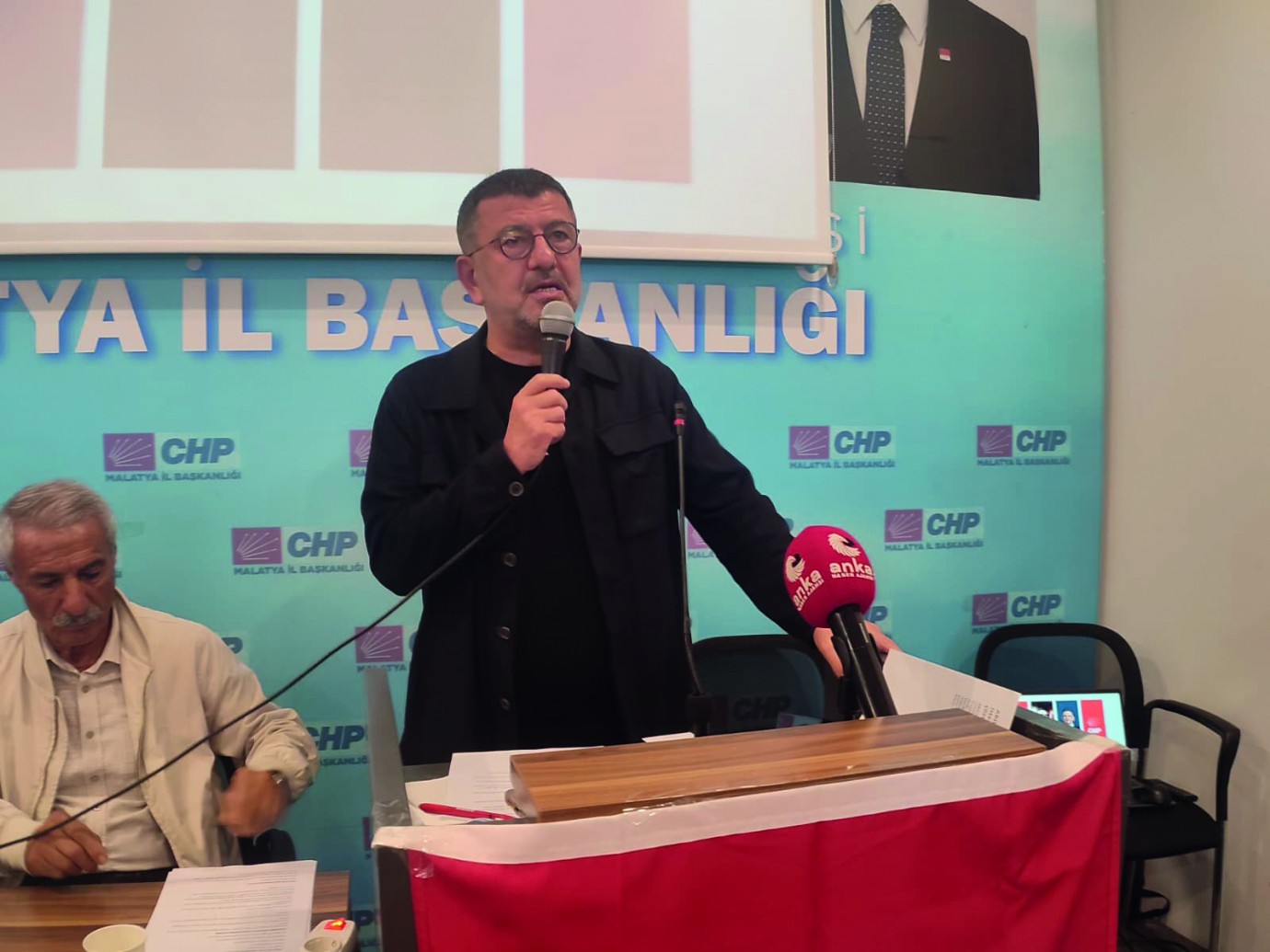 Ağbaba “Milyonluk Kiralarla Esnaf Değil,Boş Dükkânlar Çoğalır”