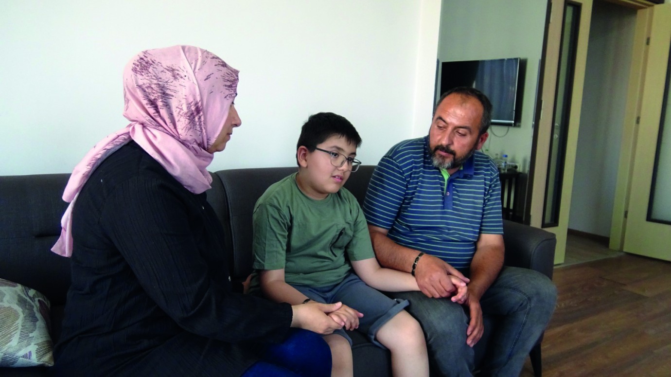 Halil İbrahim, Tedavi İçin Zamanla Yarışıyor!