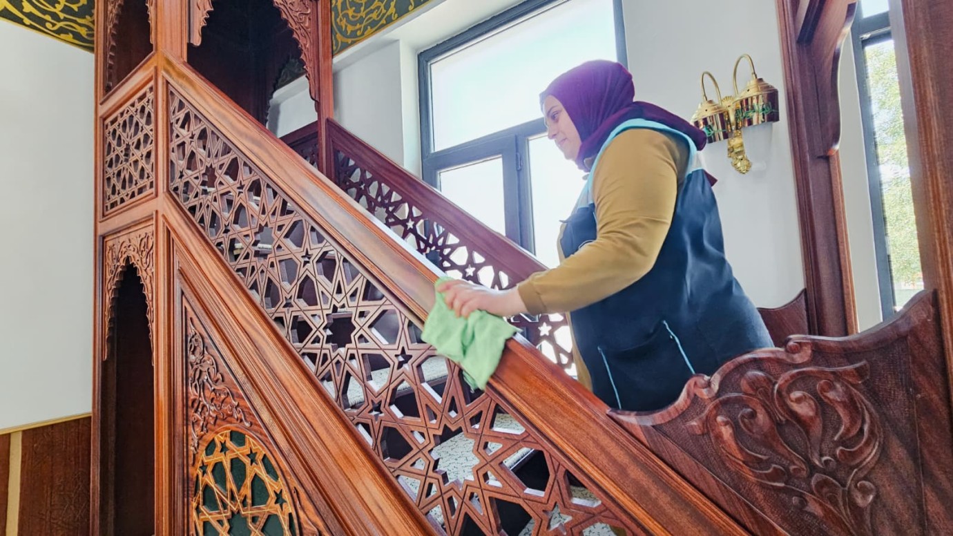 Deprem Sonrası Yeniden İnşa Edilen Mehmet Turgut Camii Açılışa Hazır