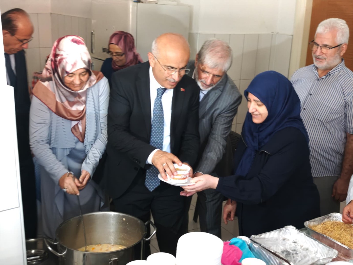 Yetimler Kervanı’ndan 3 Bin Kişilik Aşure İkramı!