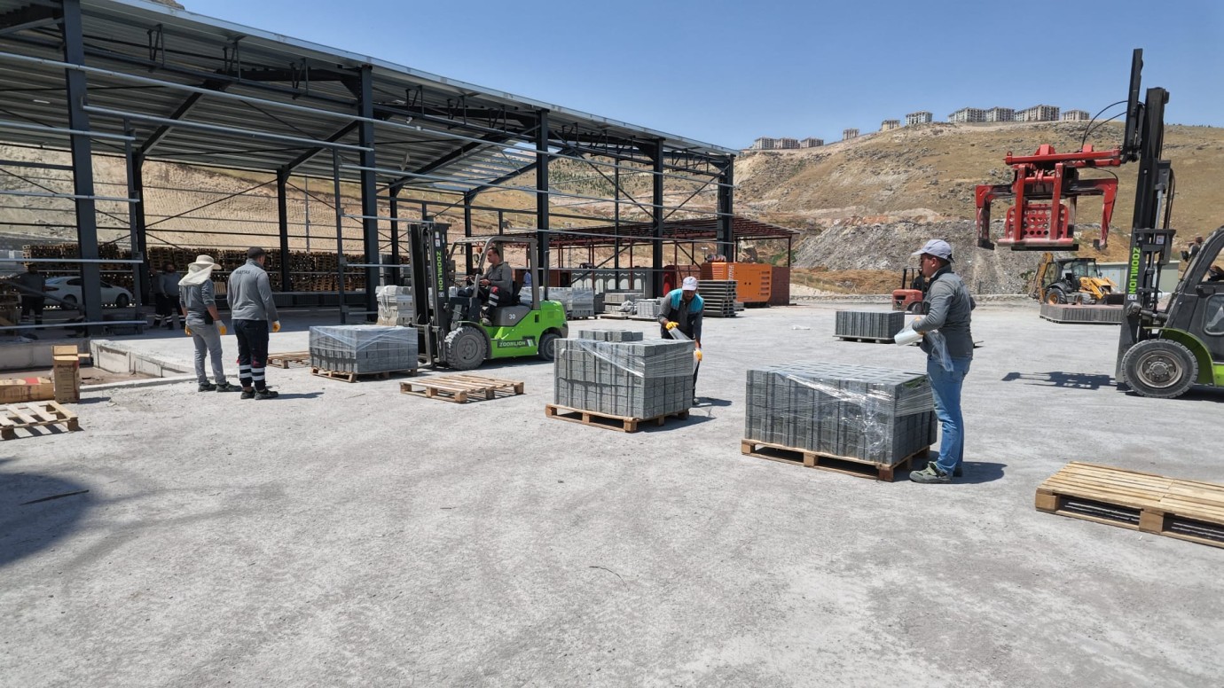 Battalgazi Kilit Taşı ve Bordür Üretim Tesisi Üretime Başladı