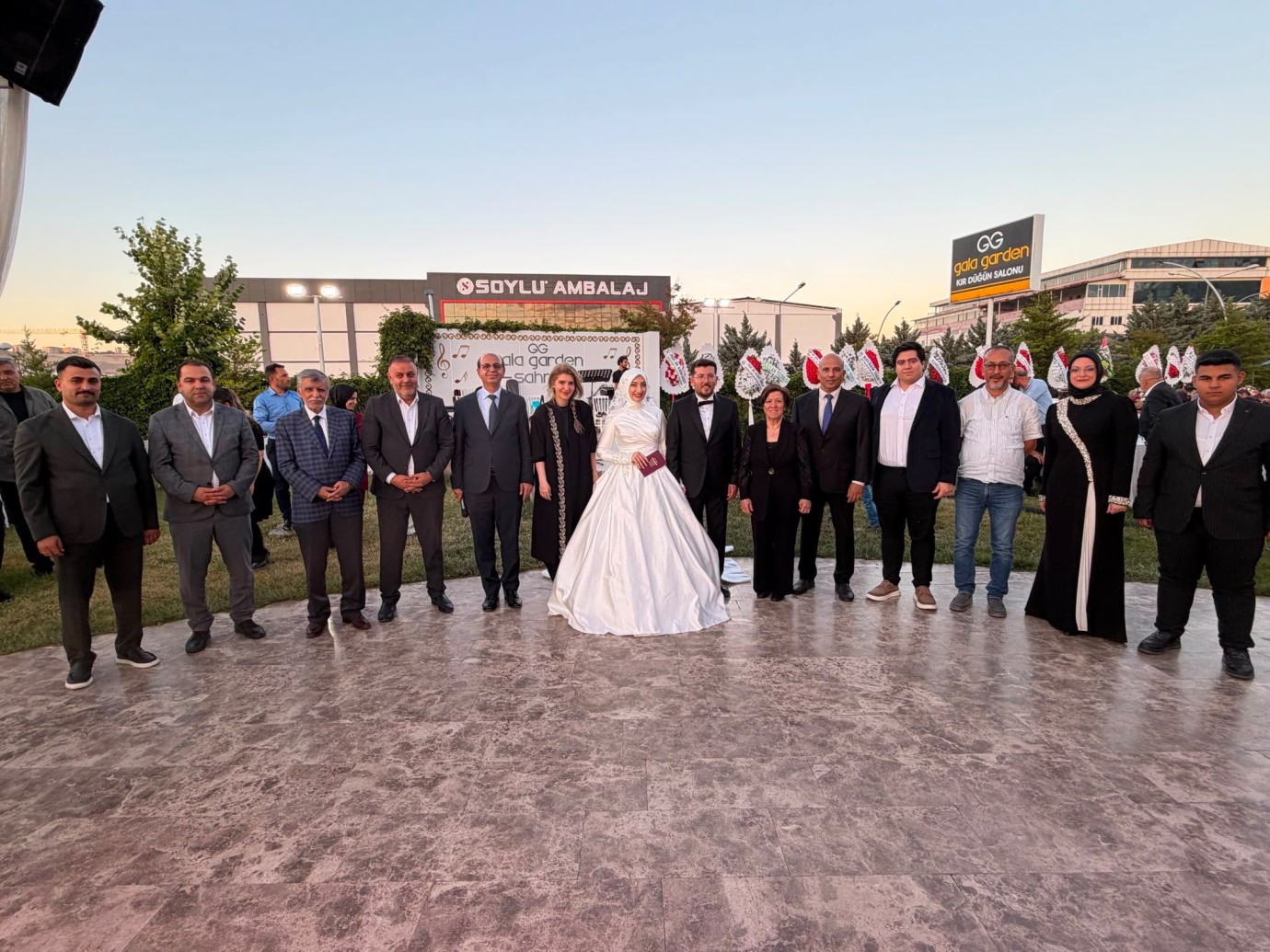 Çiçek ve Tatar Ailelerinin Mutlu Günü 