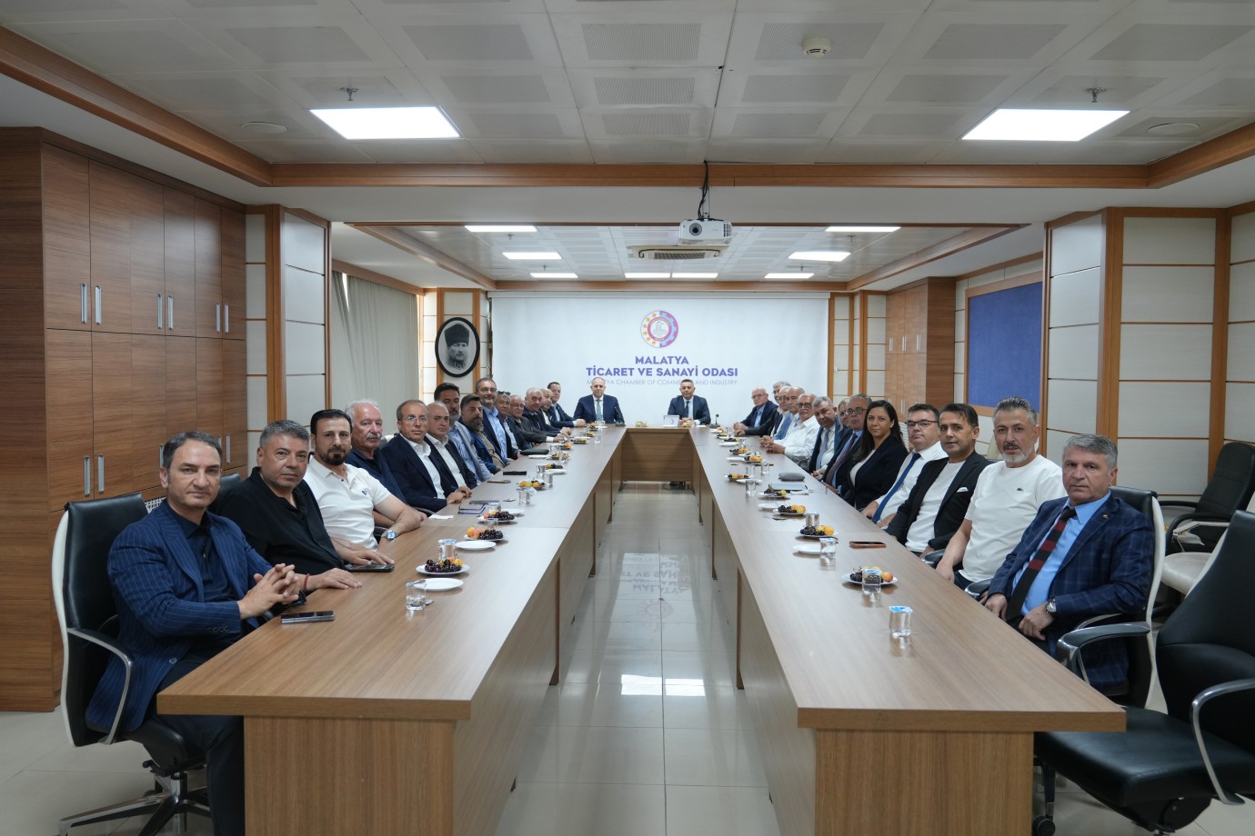 Başkan Sadıkoğlu,Ege,Güneydoğu Anadolu ve İstanbul İhracatçı Birlikleriyle Buluştu