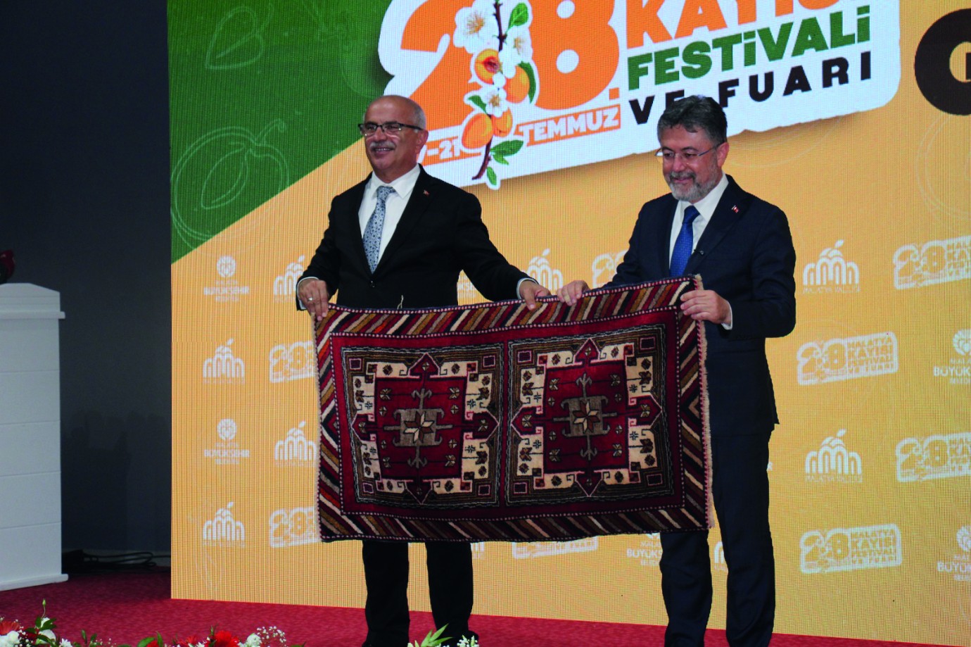 Bakan Yumaklı 28. Kayısı Festivalini Açtı