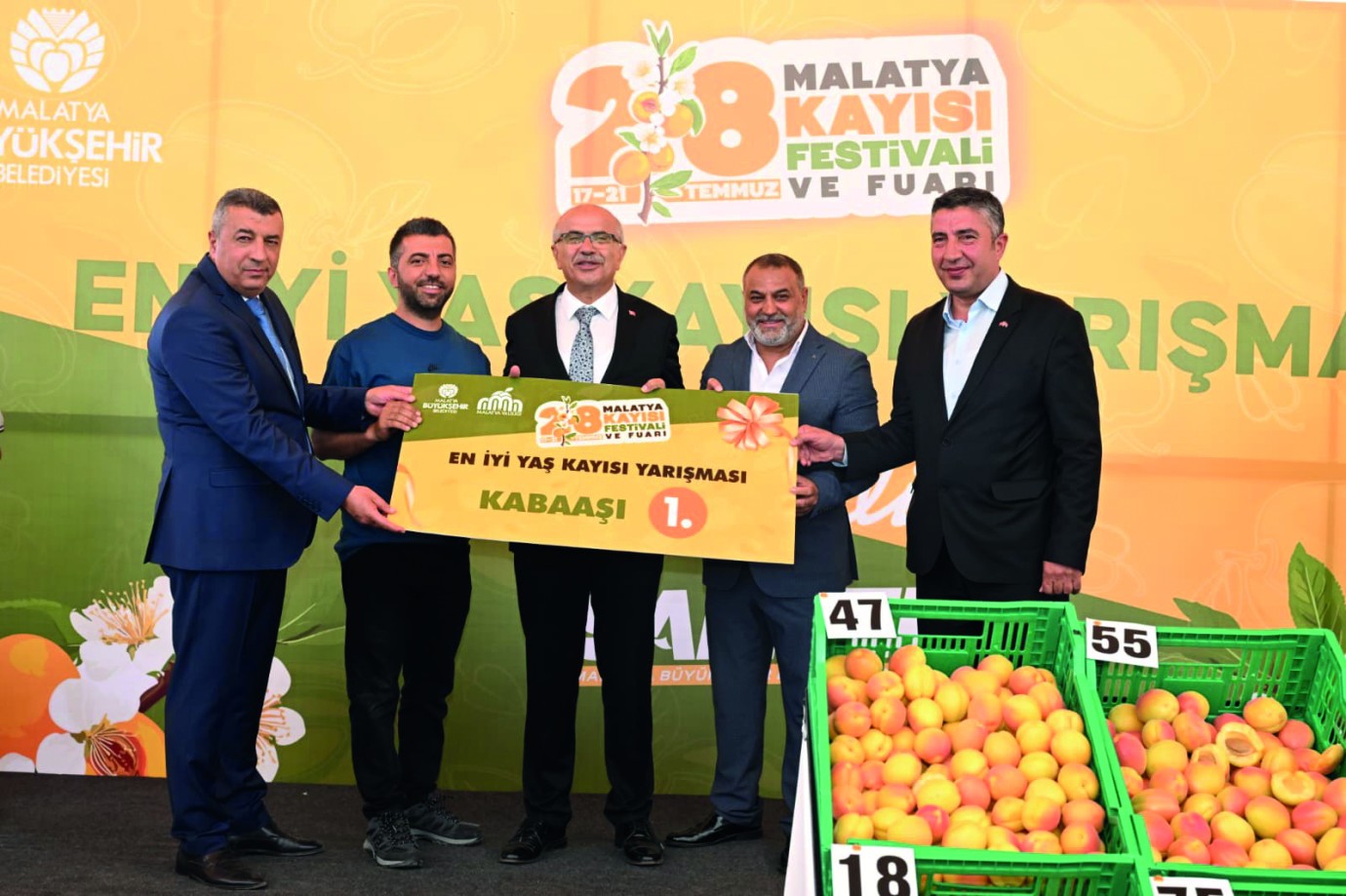 Malatya Kayısı Festivalinde En İyi Kayısı Yarışması Düzenlendi