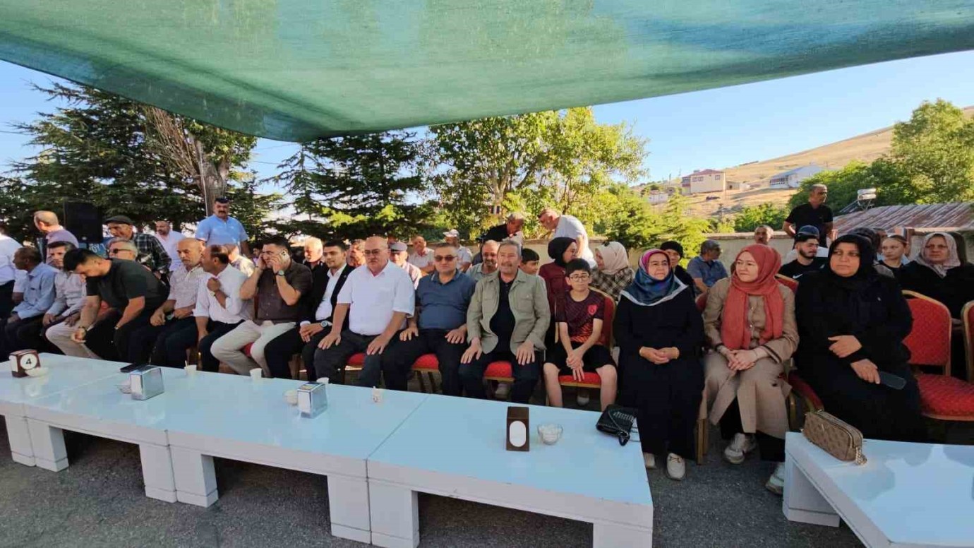 Darende 1. Yeniköy Yaz Şenliği,Renkli Bir Atmosferde Gerçekleşti