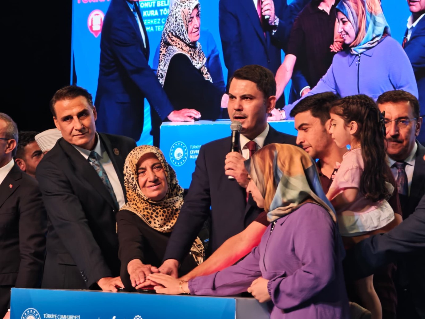 Sosyal Konutta Kurayı Bakan Kurum Çekti  “İlk Teslimat Ağustosta”