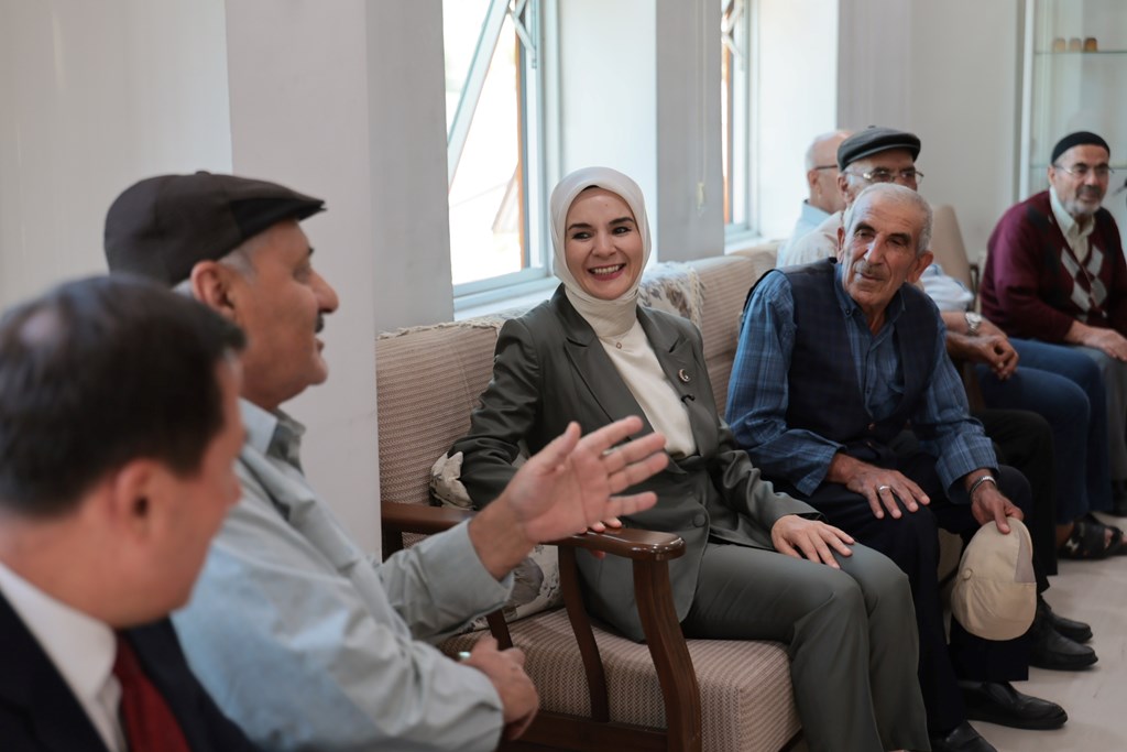 Yaşlı ve Engelli Aylıkları Hesaplara Aktarıldı