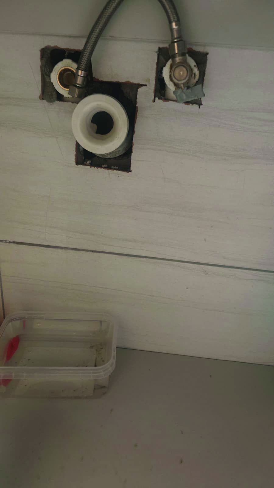 “Depremzedeye Reverv Alanda 'Rezalet' Yaşatılıyor!”