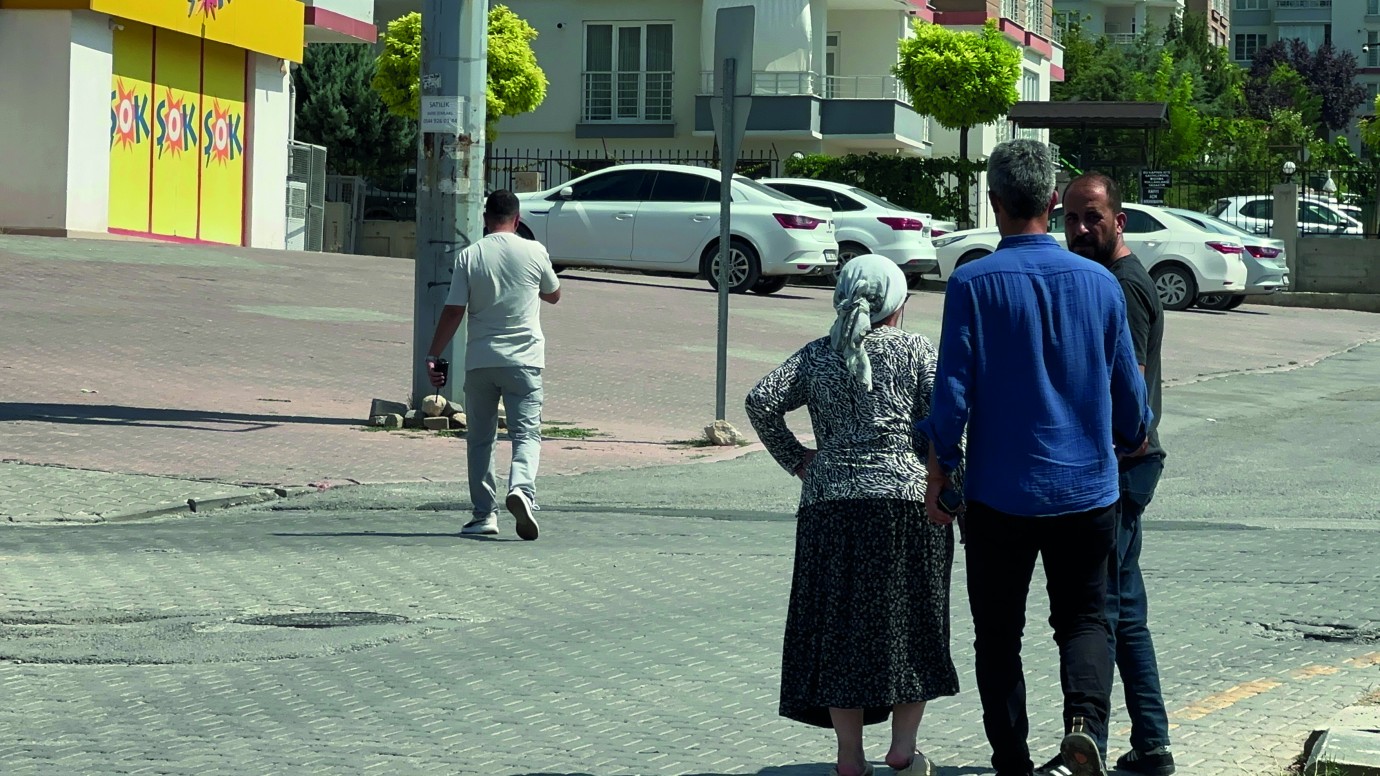 Yaşlı Çifte Musallat Olan Dolandırıcıları,Polis Engelledi