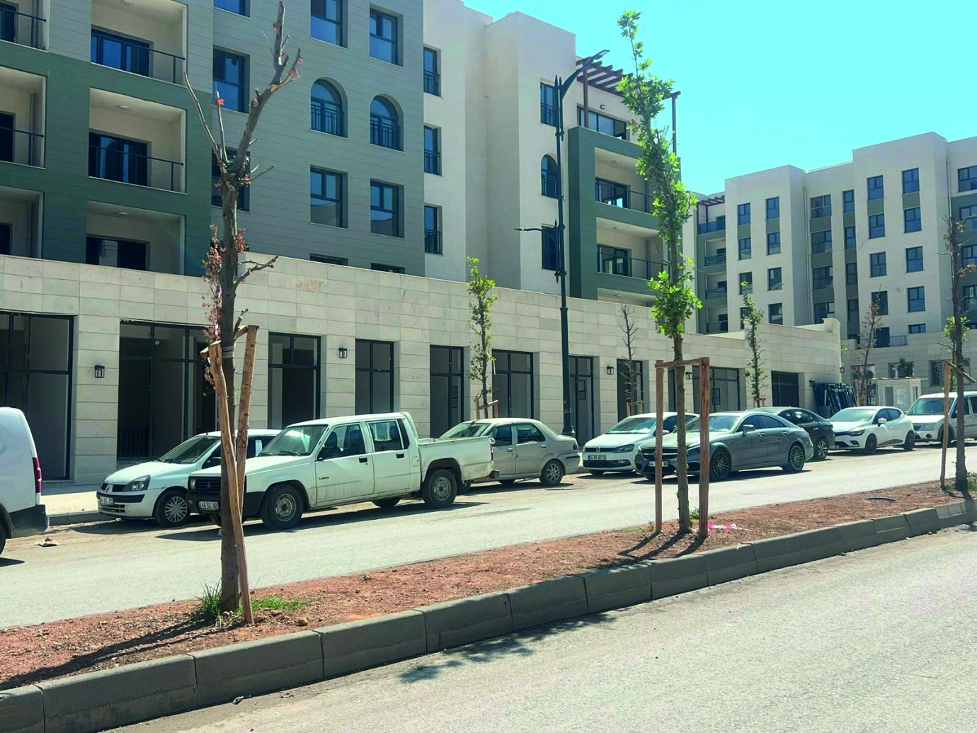 Malatya'da Trafik Rahatlasın Diye Genişletilen Yollar Parklarla Daraldı!