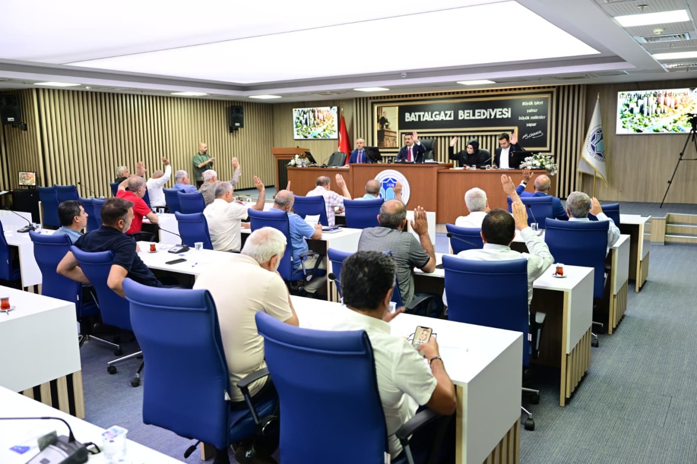 Başkan Taşkın,Belediye Çalışmalarıyla İlgili Bilgi Verdi 