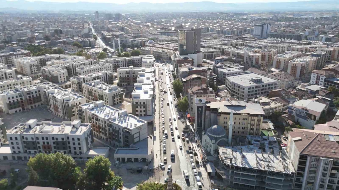 Malatya Kışla Caddesi ve Söğütlü Camii Arası 3 Gün Trafiğe Kapalı