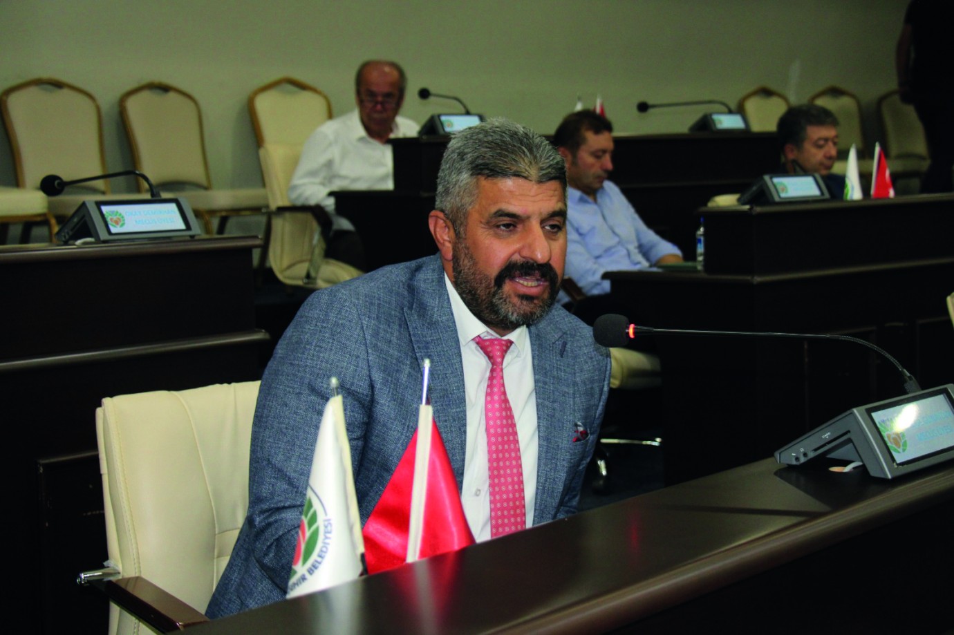 İmar Krizi Depremzedeyi Kaçağa Yönlendirdi Meclis Gerildi