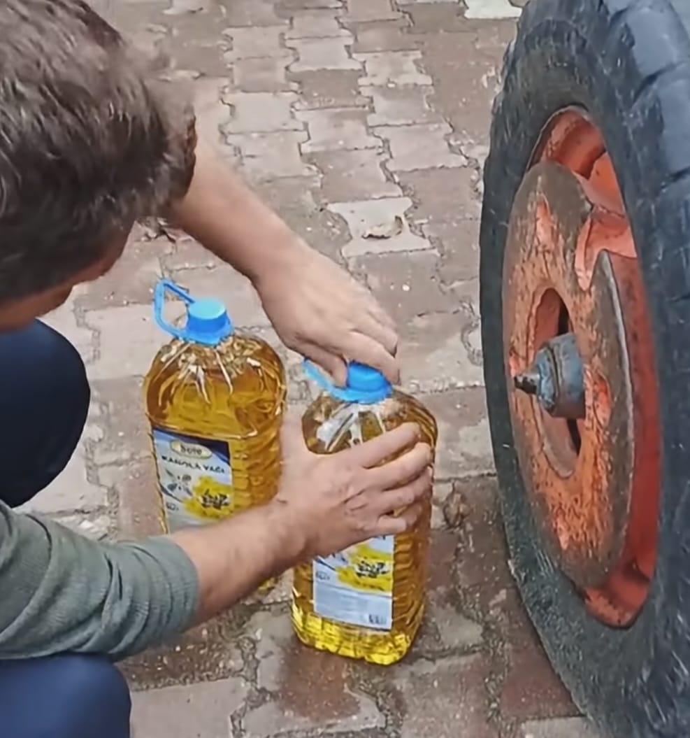 Çiftçi Mazotu Bıraktı Yağa Döndü...Motorin Yerine Kanola Yağı