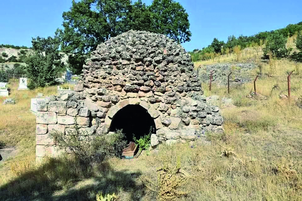 Doğanşehir Sultan Hatun Türbesi İlgi Bekliyor