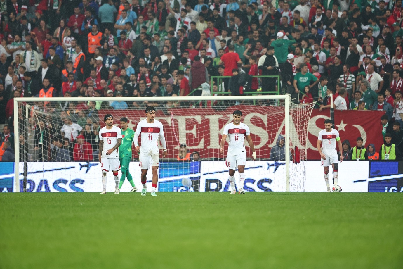 Türkiye,UEFA Uluslar Ligi'nde İtalya'ya 4-1 Mağlup Oldu