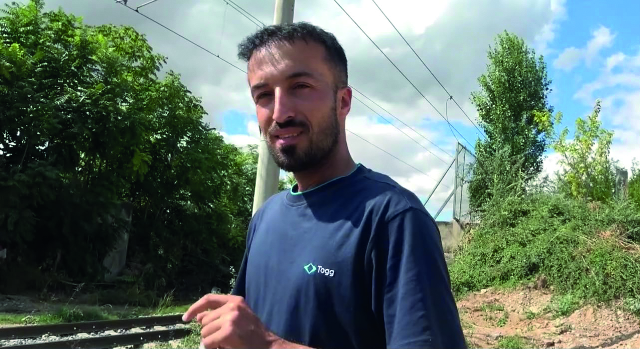 Ömer Yılmaz,''Raylara Girene Kadar Treni Göremiyorlar!''