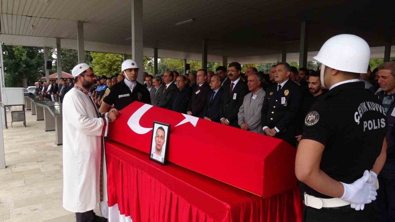 Tekne Kazasında Hayatını Kaybeden Polis Yetiş,Malatya’da Toprağa Verildi