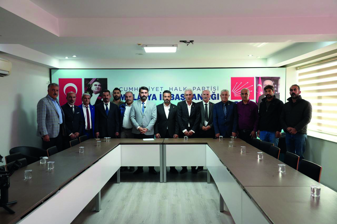 CHP İlçe Başkanlarına İstifa Baskısı