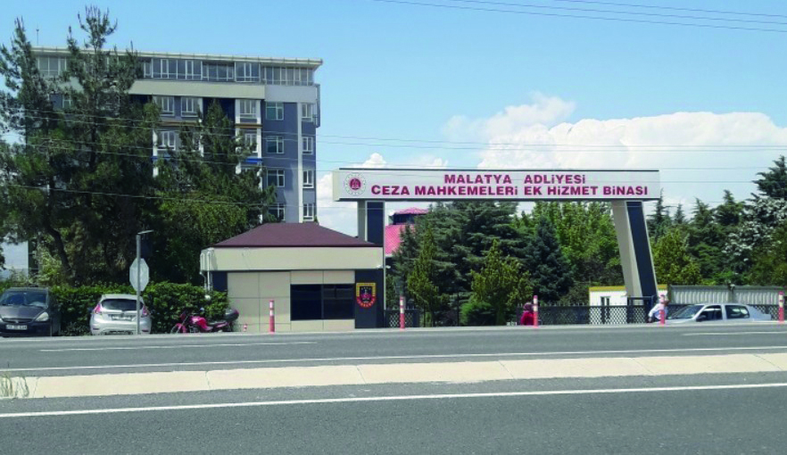 Bıçaklı Cinayet Davasında Sanıklar Hâkim Karşısına Çıktı