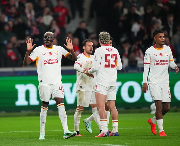 Galatasaray,Lille Deplasmanında 3 Puanı 4 Golle Aldı