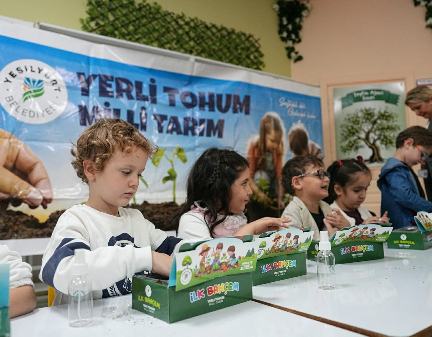 Yeşilyurt Belediyesi,Miniklere Yerli Tohum Bilincini Aşılıyor