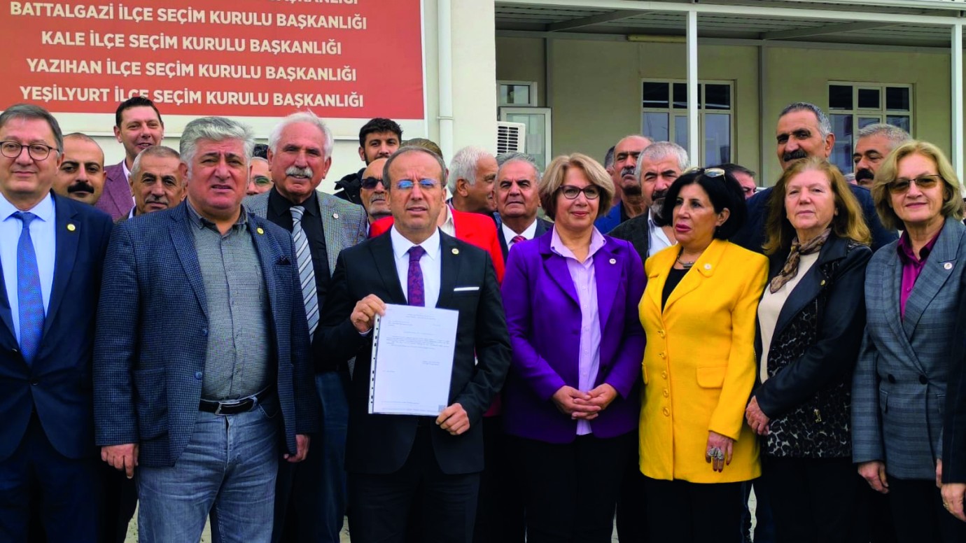 Yeni Parti’de İlhan Mazbatasını Aldı