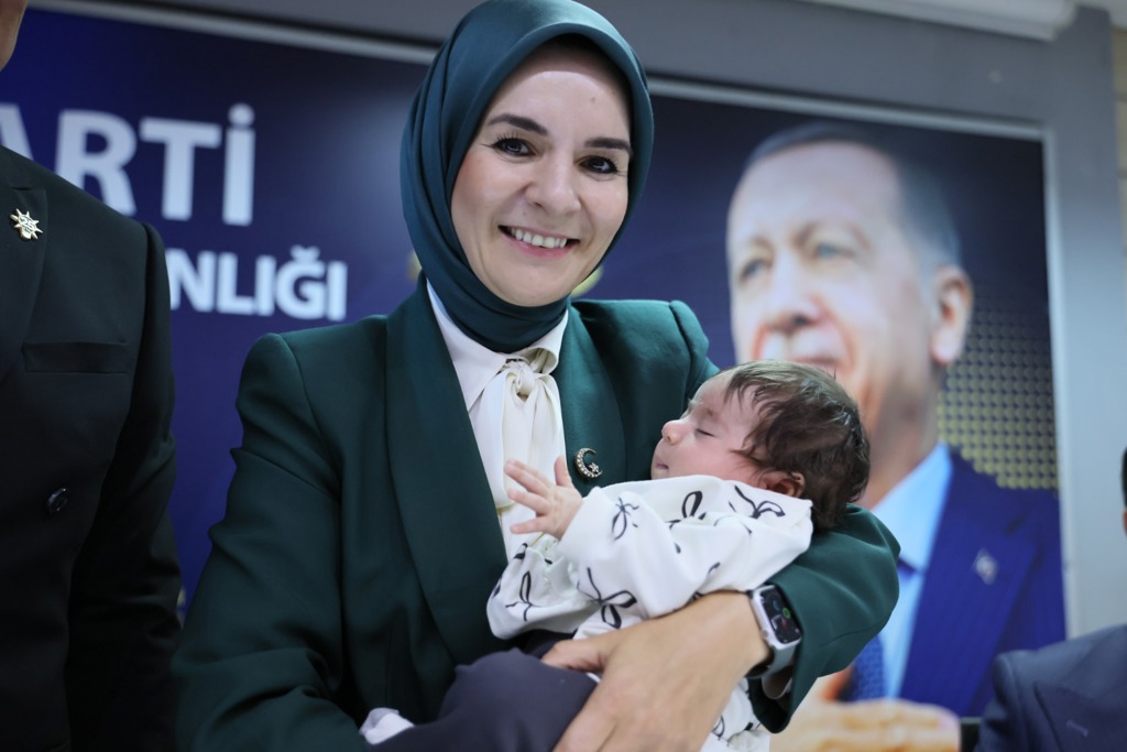 Doğum Yardımı Ödemeleri Hesaplara Yatırıldı