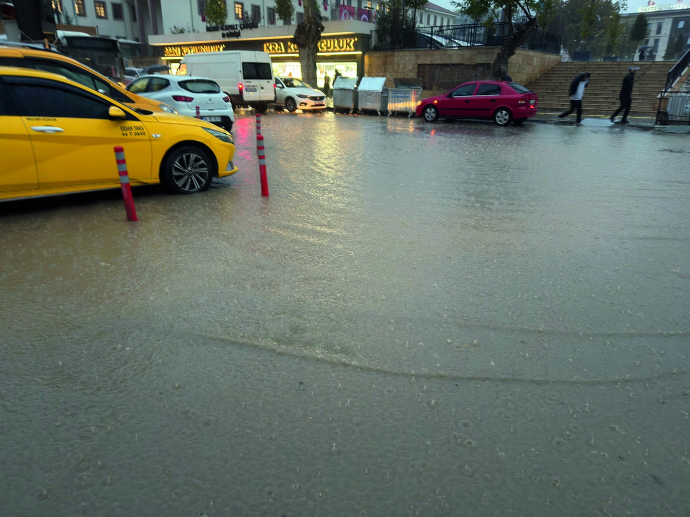 Malatya’da Çarşı Merkezi Göle Döndü!