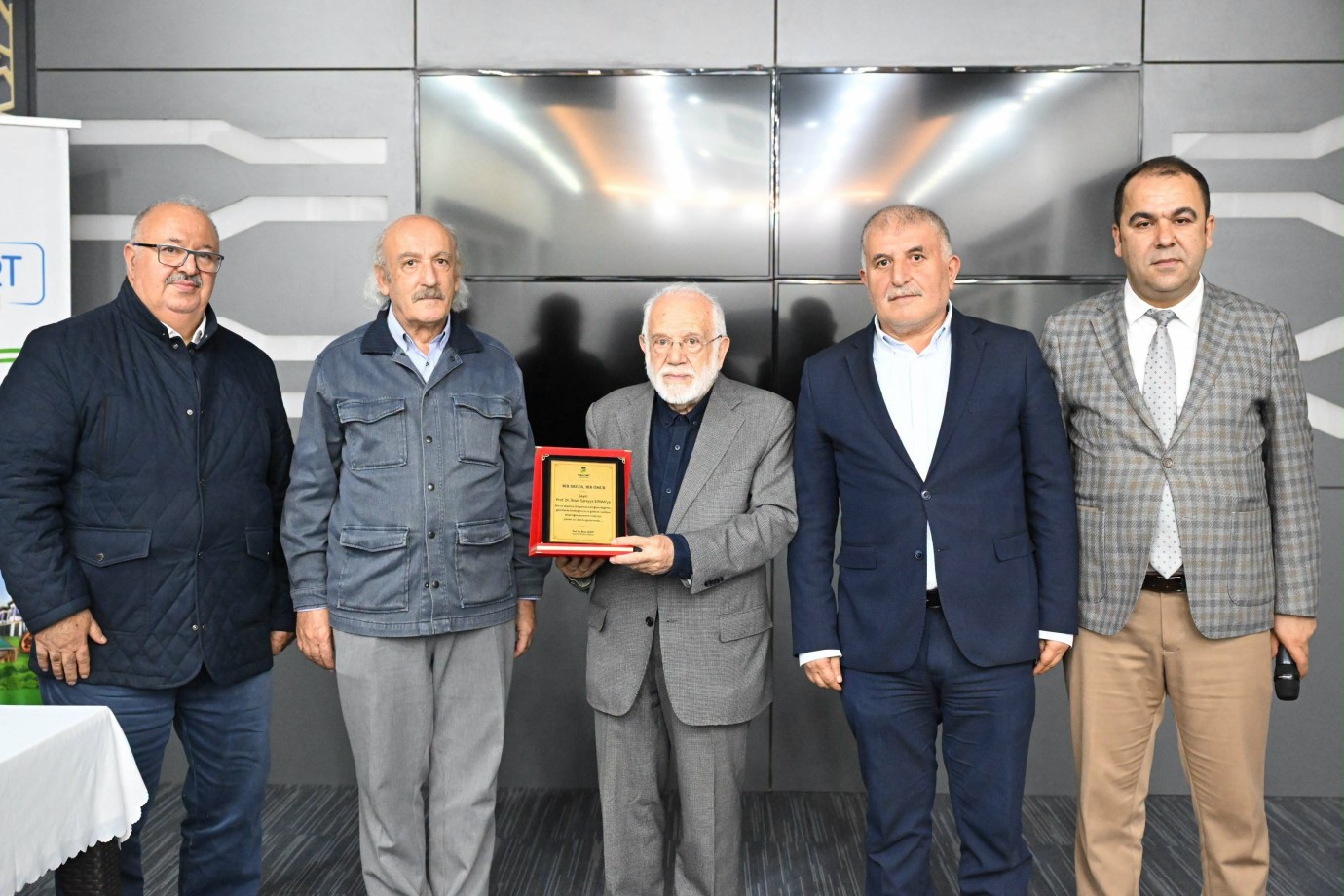 Prof. Dr. İhsan Süreyya Sırma Hatıralarını Konuklarıyla Paylaştı