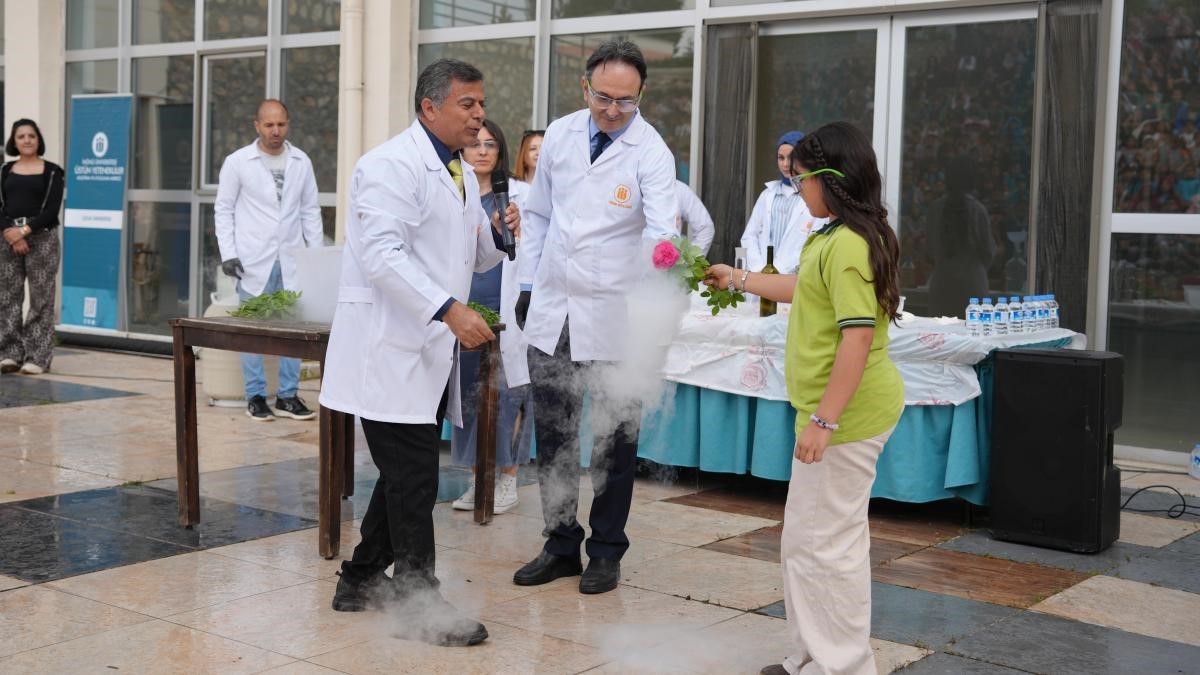 İnönü Üniversitesi,Gençleri Bilim,Sanat ve Kültürel Etkinliklerle Buluşturdu