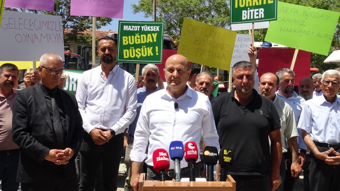 Çiftçilerden TMO’ya Traktörlü İsyan   