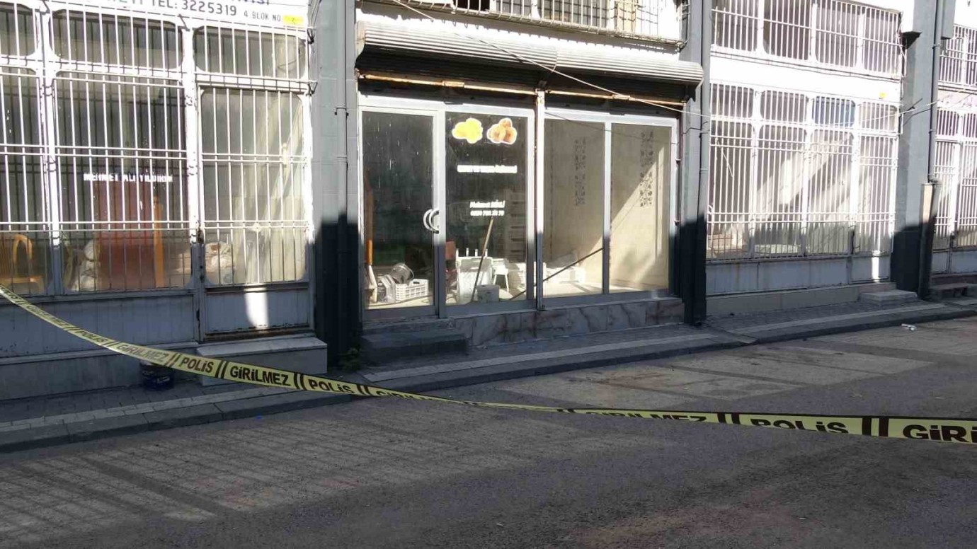 Malatya Şire Pazarı’nda Alacak Verecek Kavgası:2 Yaralı