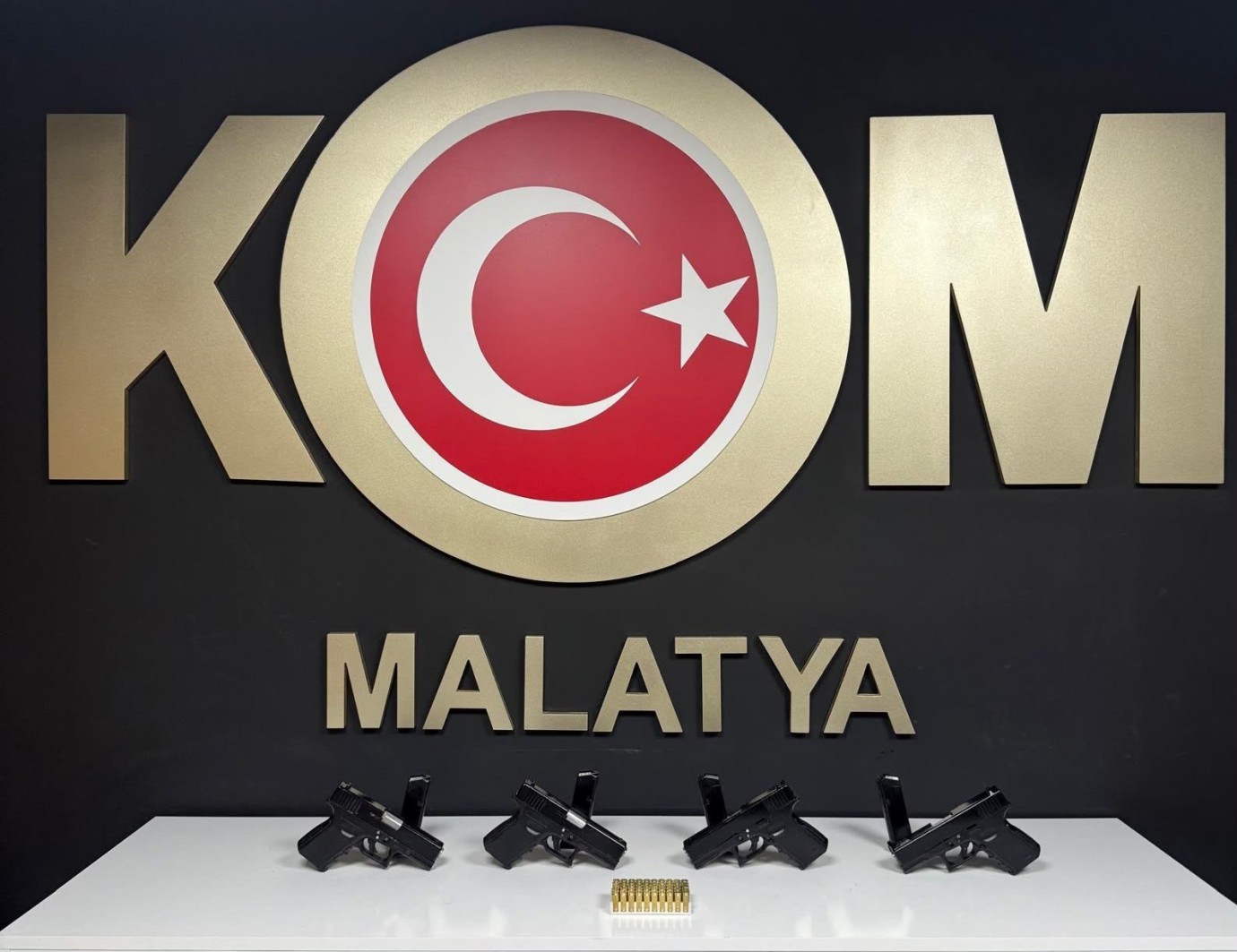 Malatya’da Ruhsatsız Silah Operasyonunda 7 Kişi Gözaltına Alındı