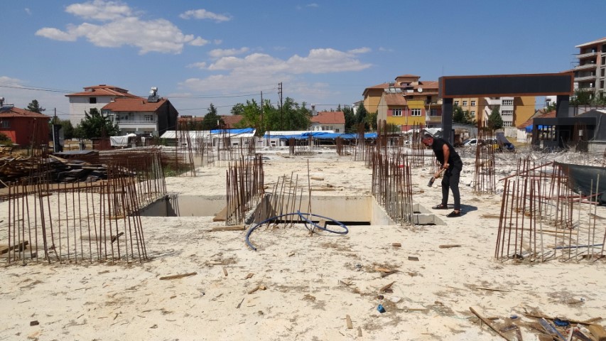 Müteahhit,İnşaatında Kalitesiz Beton Kullanımı Nedeniyle Yıkım Kararı Aldı