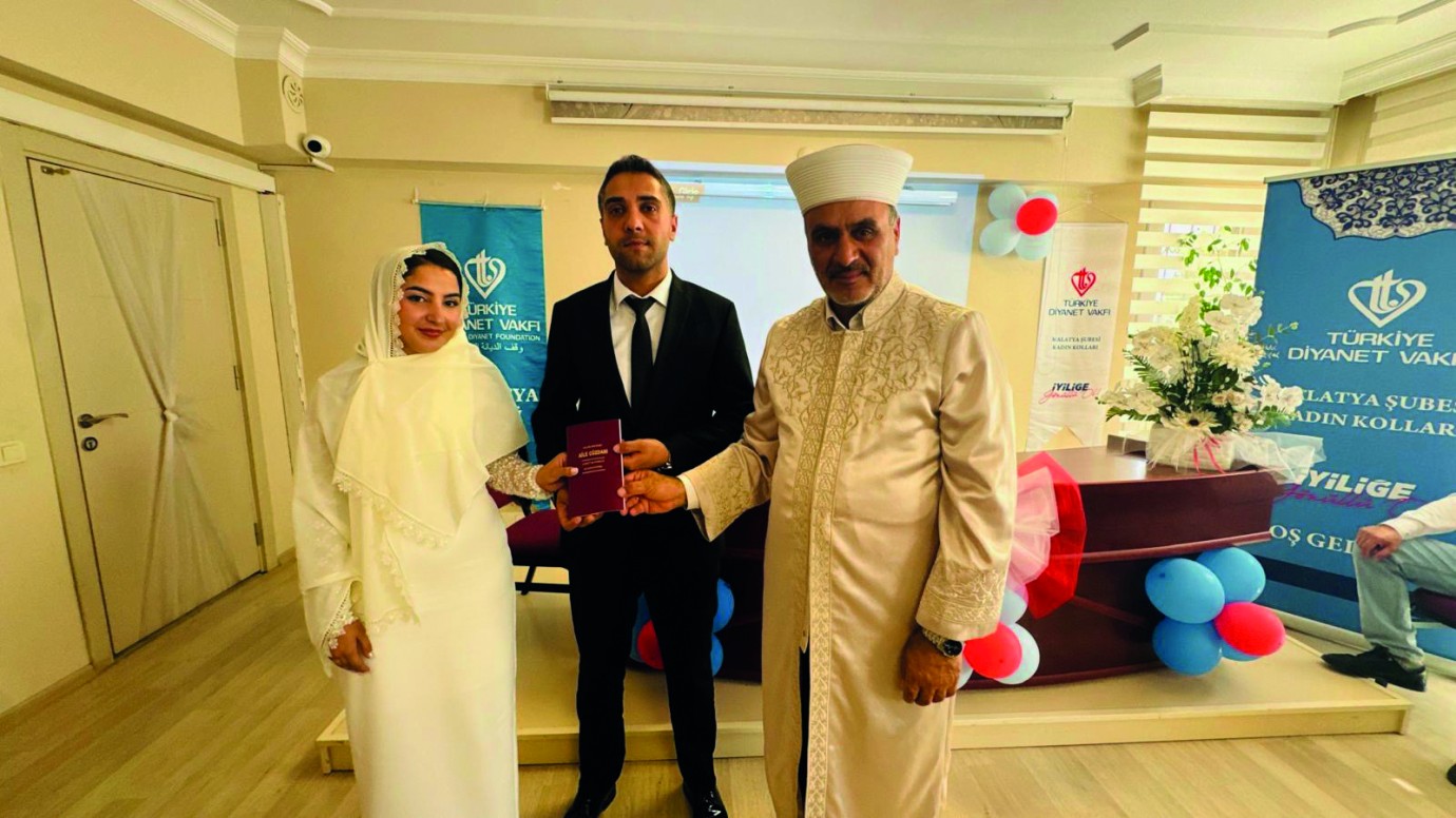Diyanet Vakfının Projesiyle İki Genç Çift Dünya Evine Girdi