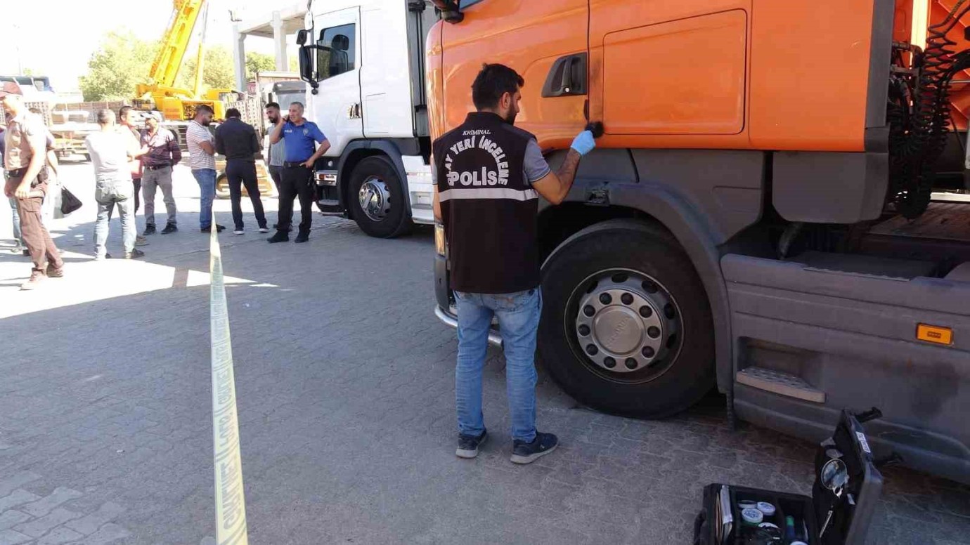 Husumetlisinin Üzerine Aracını Sürdüğü Şahıs Ağır Yaralandı