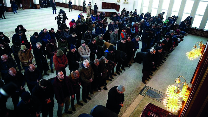 Cuma Hutbesinde Ailelere Eğitim Vurgusu