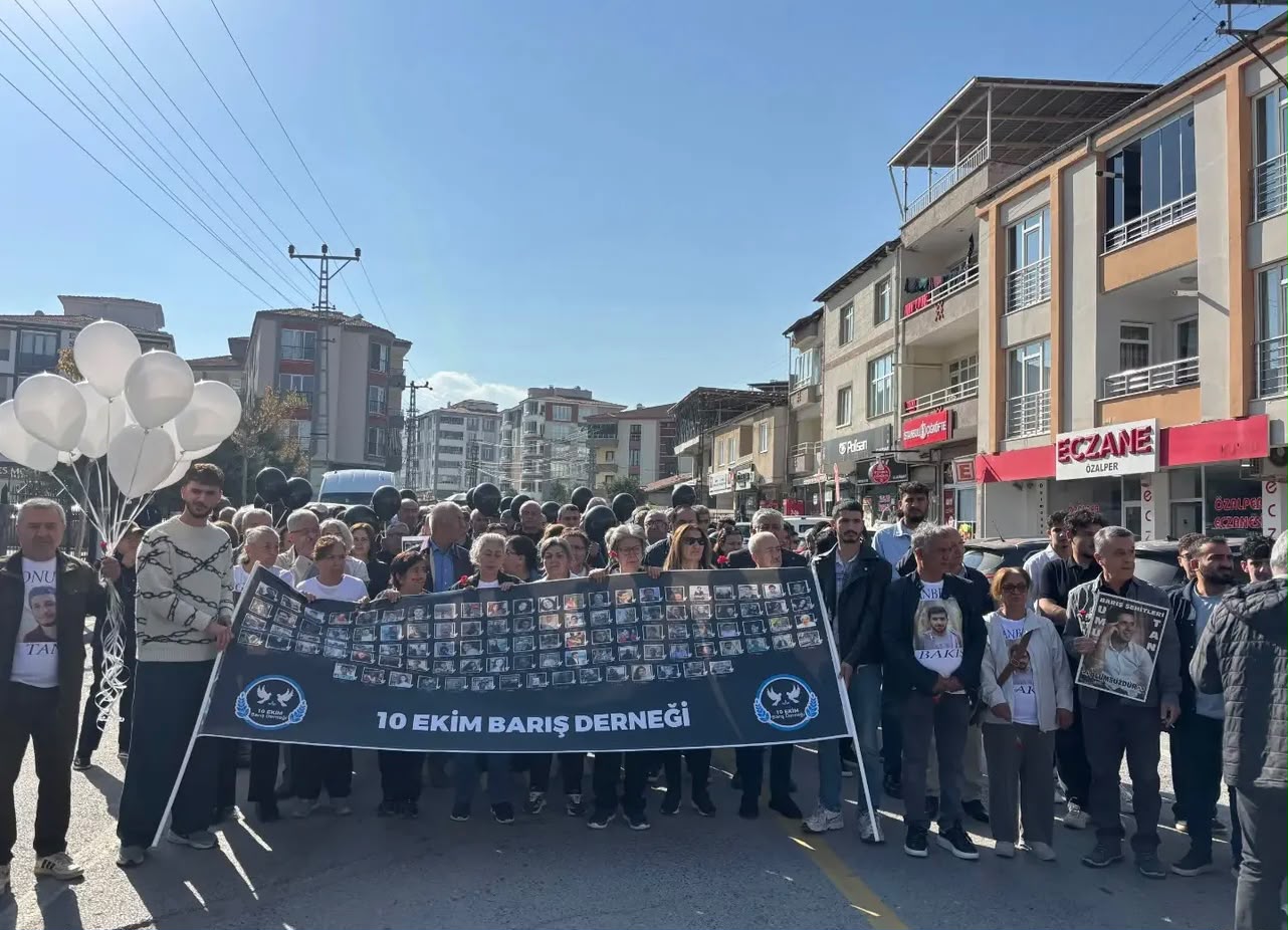 10 Ekim Gar Katliamı’nda Hayatını Kaybedenler Anıldı