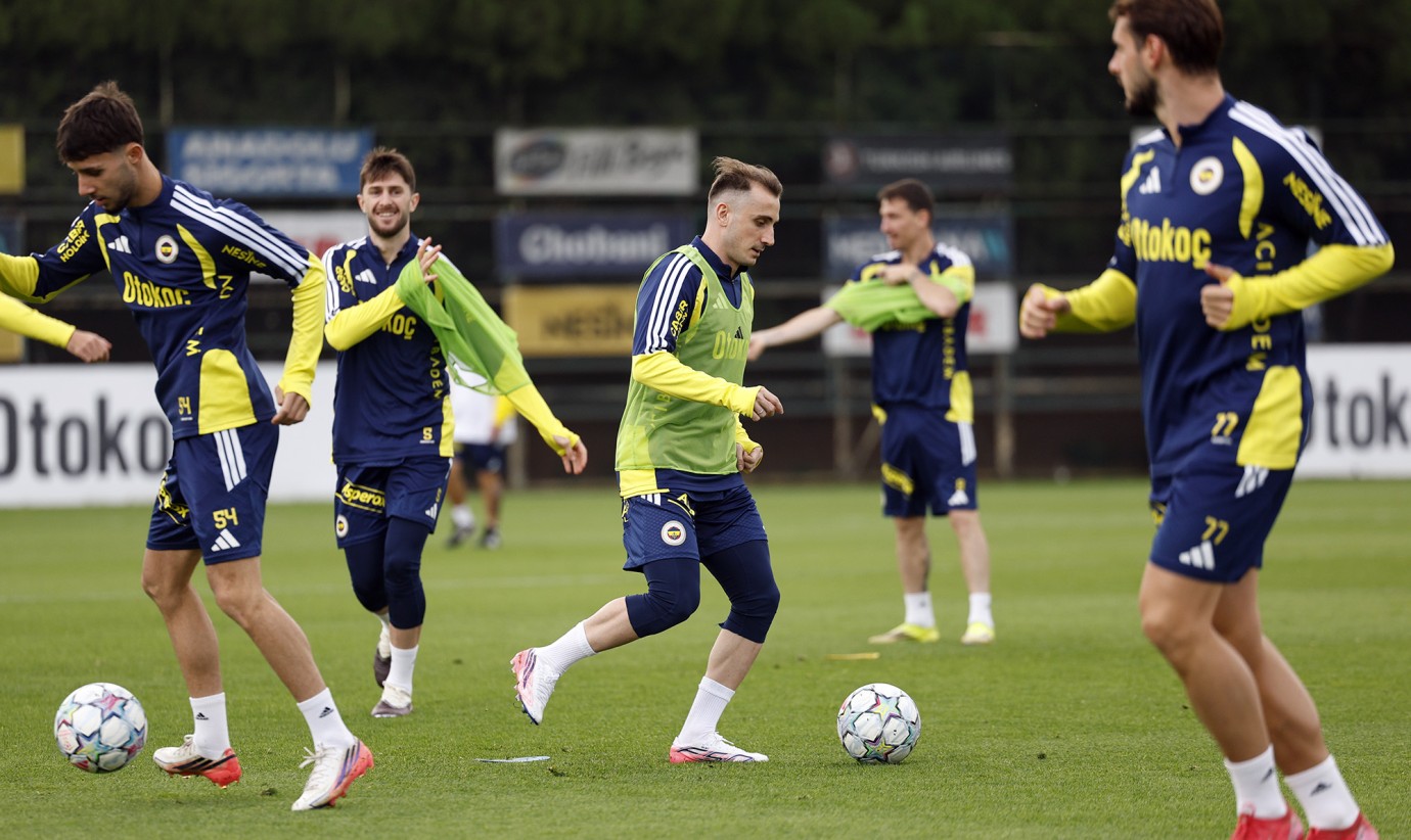 Fenerbahçe,Slavia Prag Maçının Hazırlıklarını Tamamladı