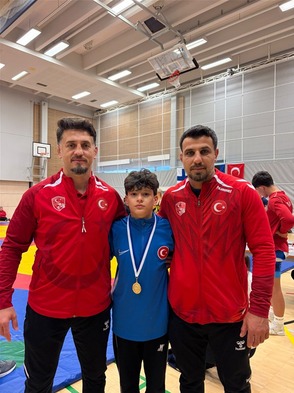 Malatya Sporcu Eğitim Merkezi Güreşçilerinden Büyük Başarı